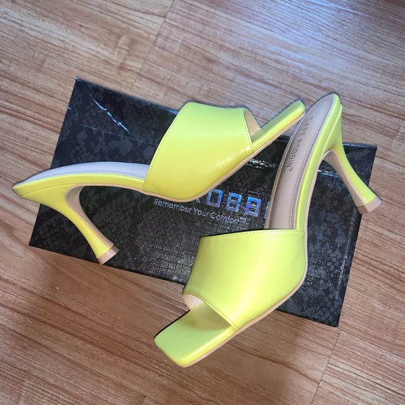 Cape Robbin Open Toe Heels - Picture 5 of 6